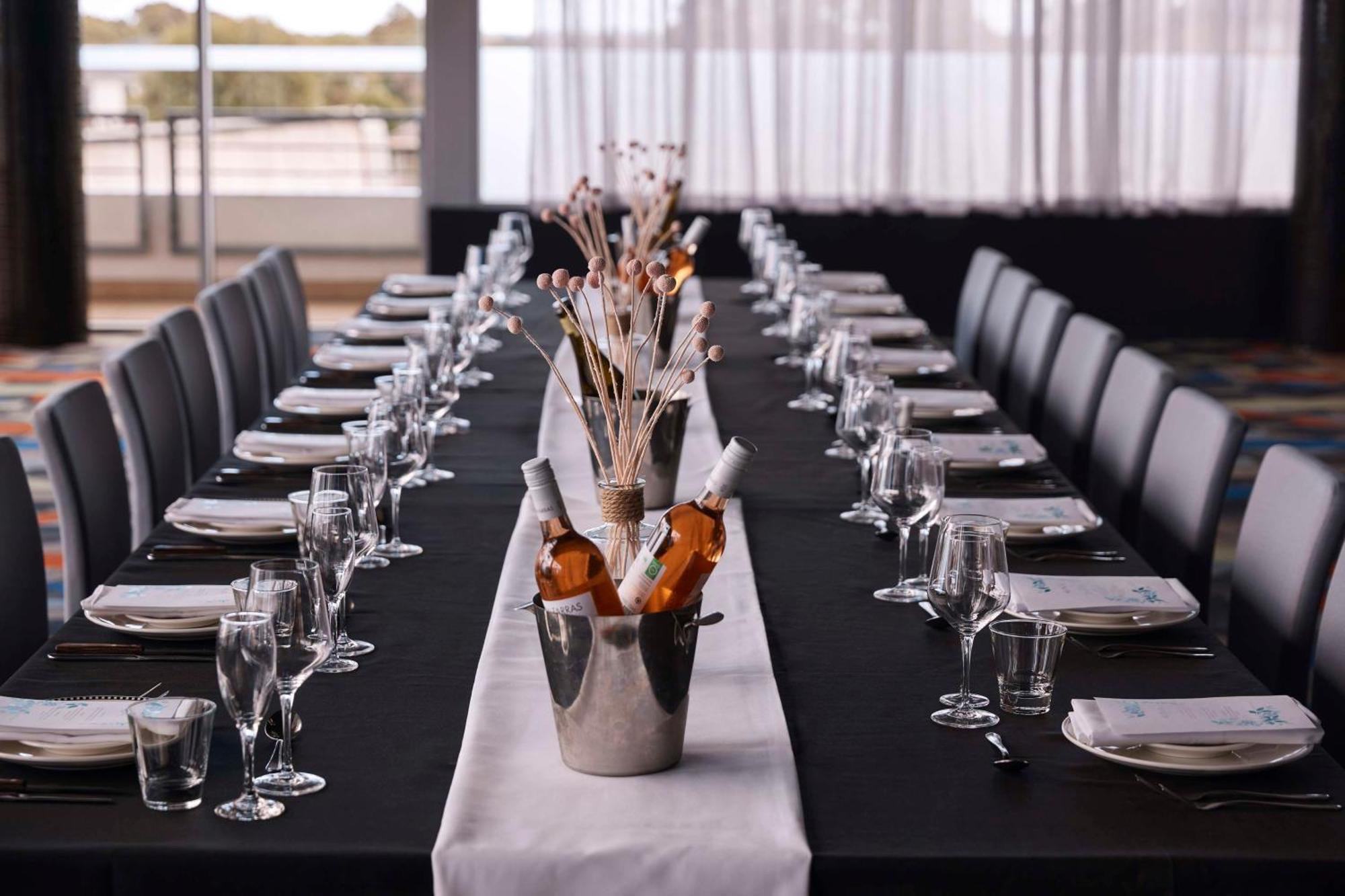 Atura Dandenong Hotel Doveton Kültér fotó
